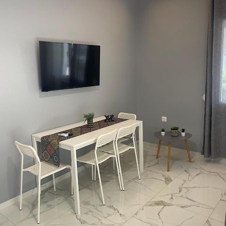 Antonis Apartment Paralia Dionysiou Quarto foto